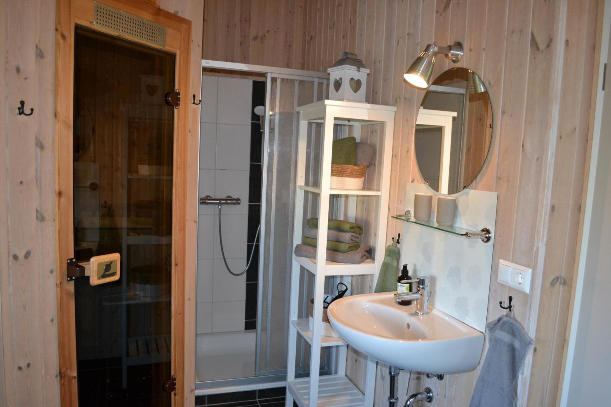 Ferienhaus "Deichglueck" Direkt An Der Nordsee Wesselburenerkoog Esterno foto