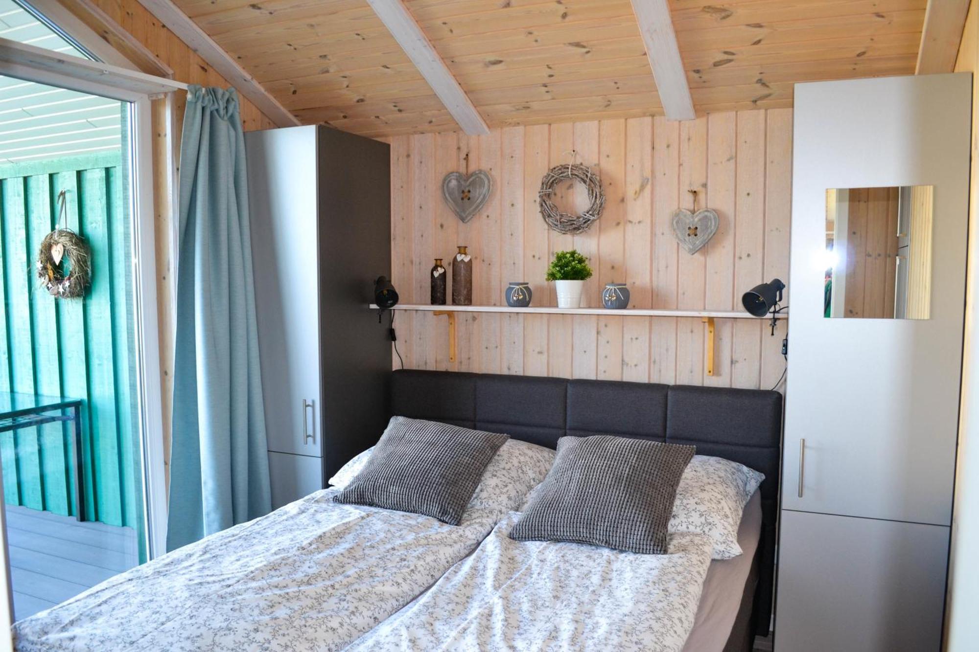 Ferienhaus "Deichglueck" Direkt An Der Nordsee Wesselburenerkoog Esterno foto